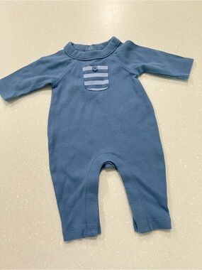 baby GAP Newborn Outfit